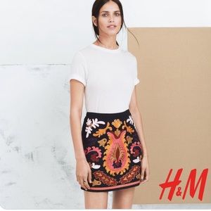 Amazing woven mini skirt